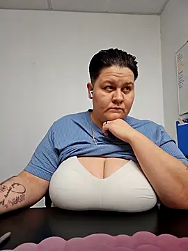 Snapshot of DevilDahm chatting on 01.31.25 DevilDahm online show from 01.31.25