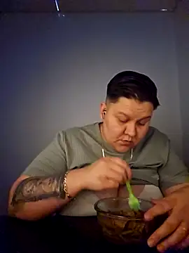 Snapshot of DevilDahm chatting on 02.19.25 DevilDahm online show from 02.19.25