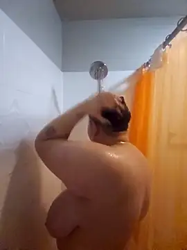 Snapshot of DevilDahm chatting on 03.21.25 DevilDahm online show from 03.21.25