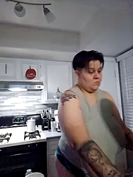 Snapshot of DevilDahm chatting on 09.19.25 DevilDahm online show from 09.19.25