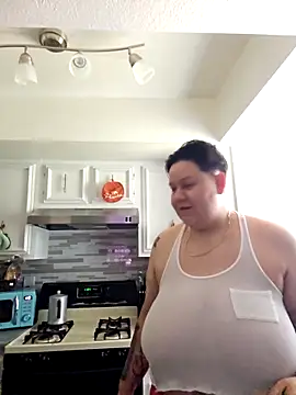 Snapshot of DevilDahm chatting on 10.05.25 DevilDahm online show from 10.05.25