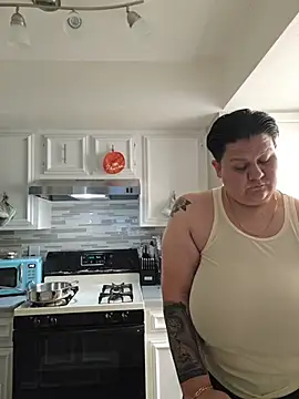 Snapshot of DevilDahm chatting on 10.24.25 DevilDahm online show from 10.24.25