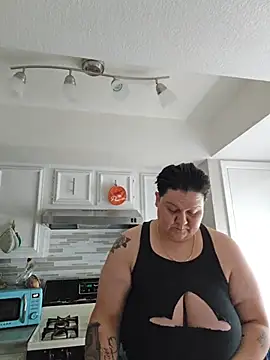 Snapshot of DevilDahm chatting on 11.03.25 DevilDahm online show from 11.03.25