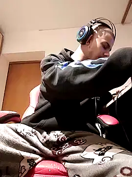 Snapshot of BigDickEnrg7195 chatting on 12.08.24 BigDickEnrg7195 online show from 12.08.24