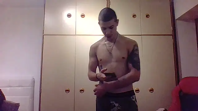 Snapshot of BigDickEnrg7195 chatting on 01.31.25 BigDickEnrg7195 online show from 01.31.25