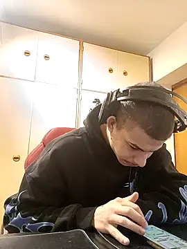 Snapshot of BigDickEnrg7195 chatting on 02.05.25 BigDickEnrg7195 online show from 02.05.25