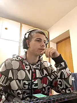 Snapshot of BigDickEnrg7195 chatting on 02.11.25 BigDickEnrg7195 online show from 02.11.25