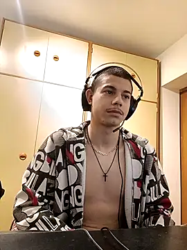 Snapshot of BigDickEnrg7195 chatting on 02.13.25 BigDickEnrg7195 online show from 02.13.25