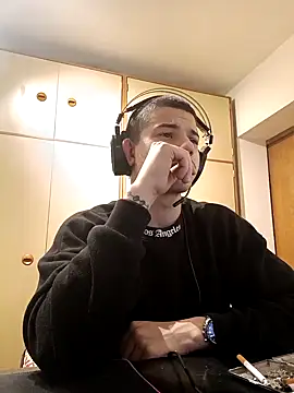 Snapshot of BigDickEnrg7195 chatting on 02.17.25 BigDickEnrg7195 online show from 02.17.25