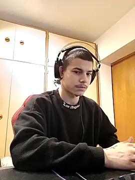 Snapshot of BigDickEnrg7195 chatting on 02.20.25 BigDickEnrg7195 online show from 02.20.25