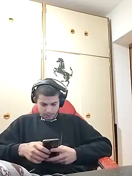 Snapshot of BigDickEnrg7195 chatting on 02.23.25 BigDickEnrg7195 online show from 02.23.25