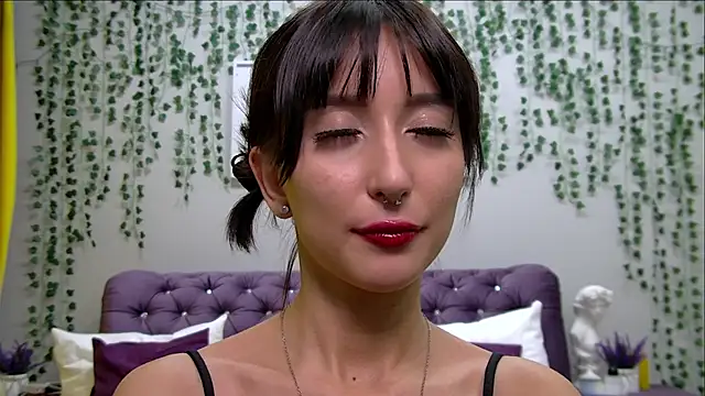 NicoleLimp online show from 02.17.25