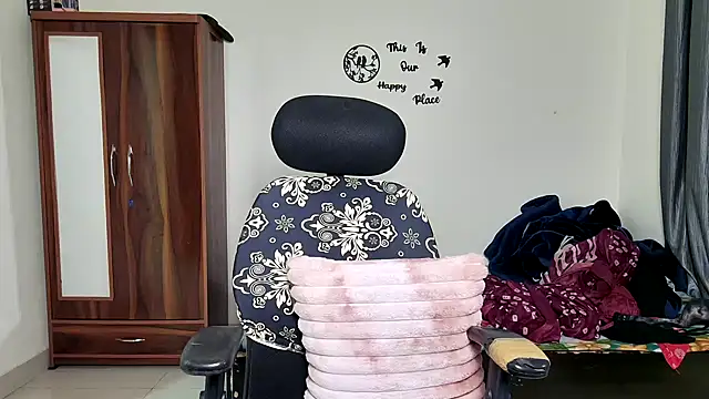 Hoty-Shivangi online show from 02.28.26