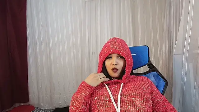 Snapshot of MOMMYJEVAA chatting on 06.17.26 MOMMYJEVAA online show from 06.17.26