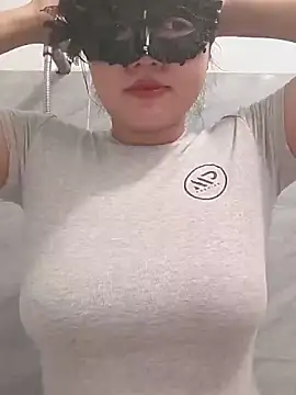 Snapshot of girldam95 chatting on 07.26.26 girldam95 online show from 07.26.26