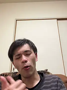 Snapshot of ryusei18570 chatting on 02.14.25 ryusei18570 online show from 02.14.25