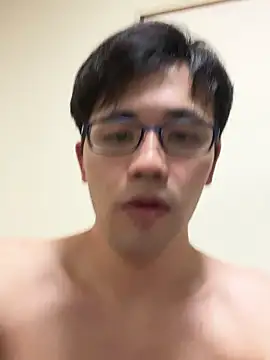 Snapshot of ryusei18570 chatting on 09.11.25 ryusei18570 online show from 09.11.25