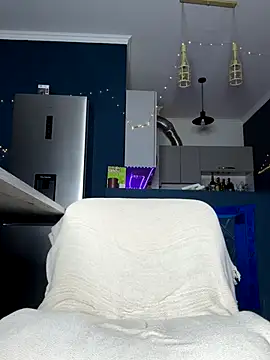 NickiLike online show from 09.21.25