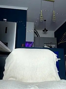 NickiLike online show from 09.28.25