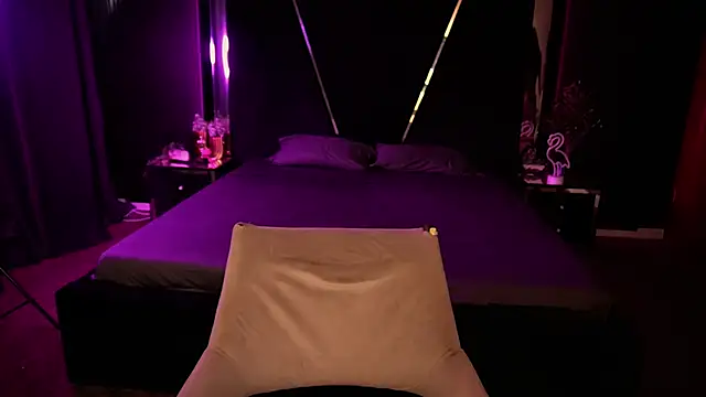 Snow WhiteeeX online show from 09.13.25