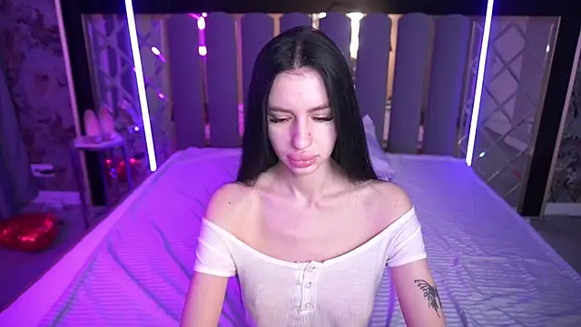 Snow WhiteeeX online show from 03.16.26