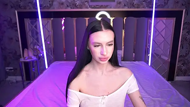 Snow WhiteeeX online show from 03.22.26