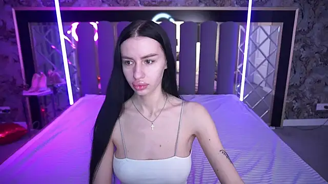 Snow WhiteeeX online show from 04.05.26