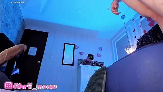 AHRI LEE online show from 03.08.25