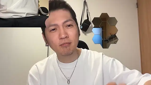 Snapshot of kensnb chatting on 04.24.26 kensnb online show from 04.24.26
