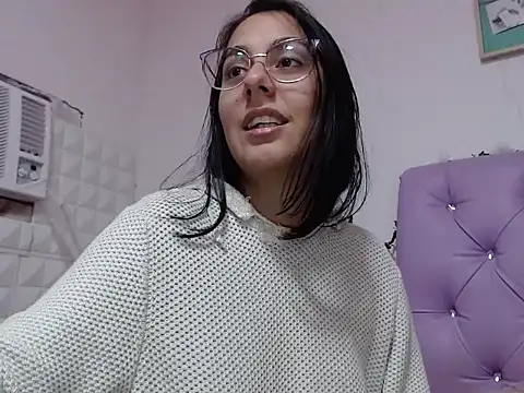 Snapshot of Freyja_01 chatting on 10.15.25 Freyja 01 online show from 10.15.25