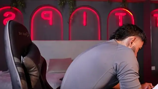 Austin bolt online show from 11.15.25