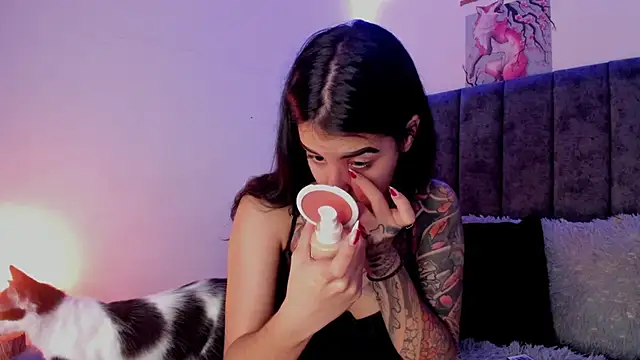 Alice woodville online show from 03.17.25