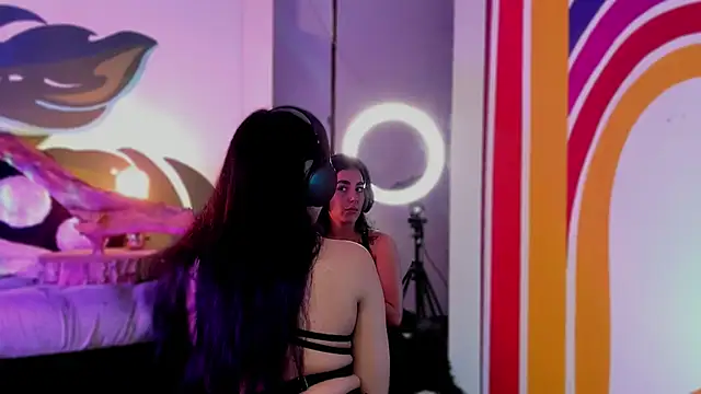 Alice woodville online show from 09.17.25