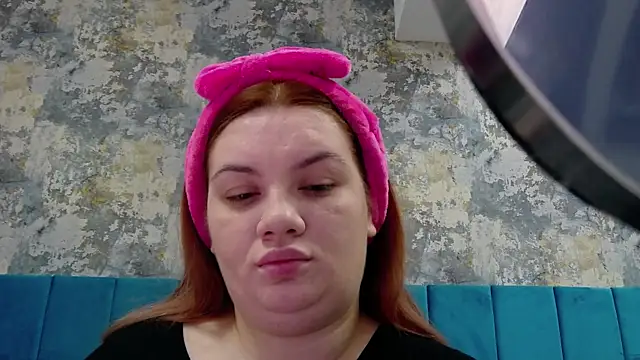 MelanieBrownn online show from 01.06.25