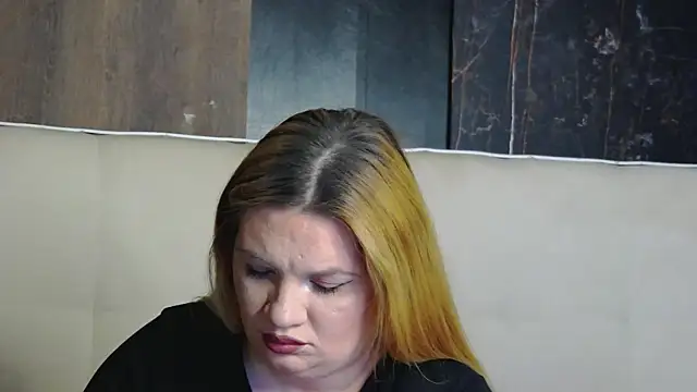 MelanieBrownn online show from 12.18.25