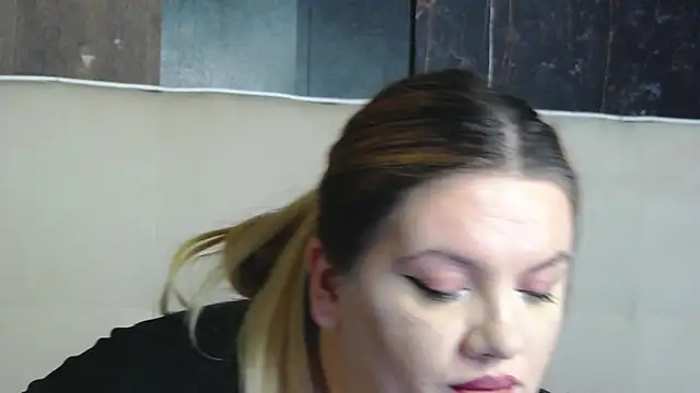 MelanieBrownn online show from 01.11.26