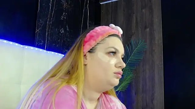 MelanieBrownn online show from 02.14.26