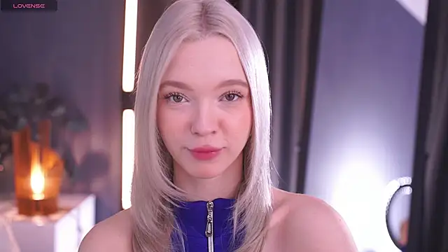  AlinaBailey online show from 11.28.25