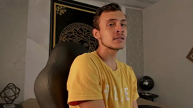 Desmon Clark online show from 02.07.25