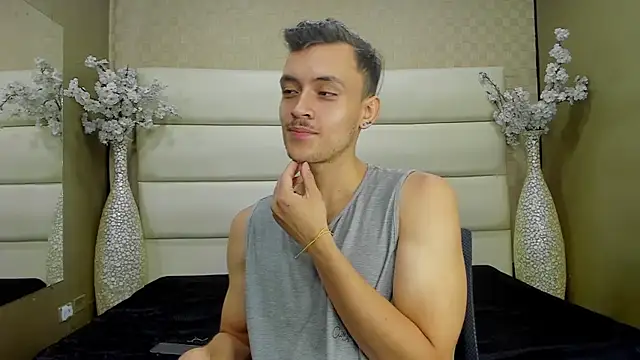 Desmon Clark online show from 02.26.25