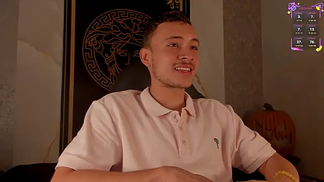 Desmon Clark online show from 10.12.25