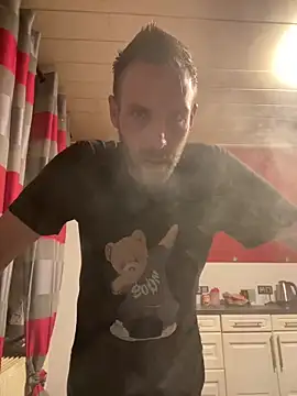 Snapshot of privat-official chatting on 02.21.25 privat-official online show from 02.21.25