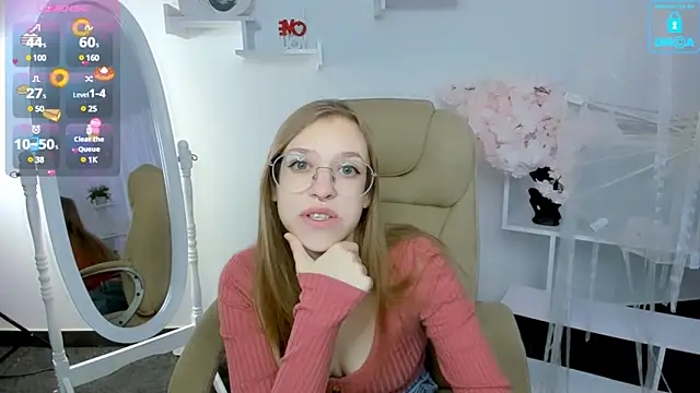 Snapshot of LayriantaVee chatting on 02.03.25 LayriantaVee online show from 02.03.25