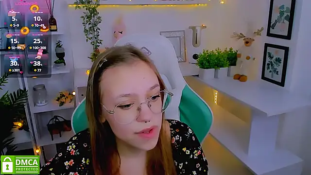 Snapshot of LayriantaVee chatting on 02.26.25 LayriantaVee online show from 02.26.25