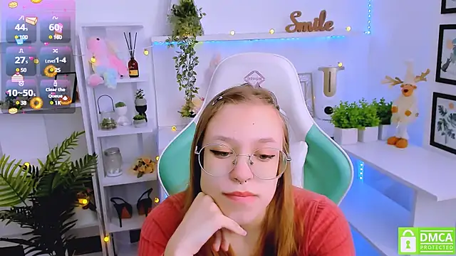 Snapshot of LayriantaVee chatting on 03.08.25 LayriantaVee online show from 03.08.25