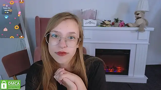 Snapshot of LayriantaVee chatting on 09.12.25 LayriantaVee online show from 09.12.25