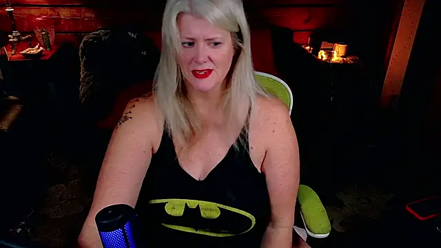 AliceHarlot online show from 11.26.25