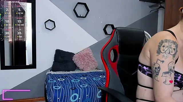 Danniela rivera online show from 02.10.25