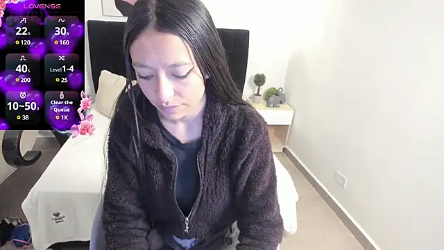 Scarlett  bell online show from 03.15.25