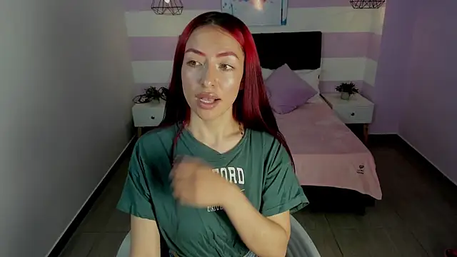 Scarlett  bell online show from 11.18.25